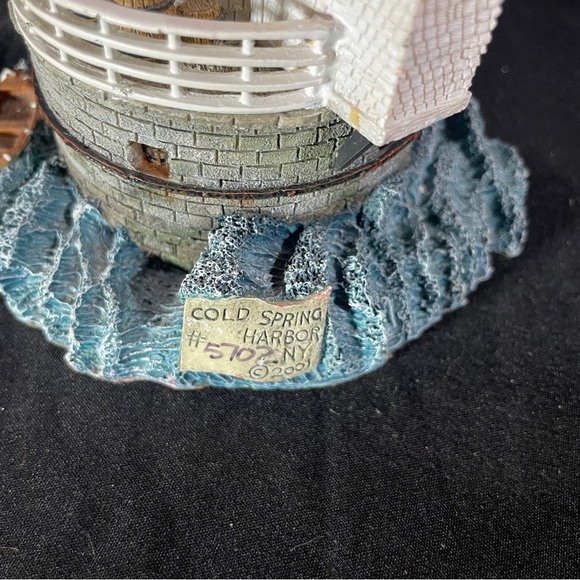 Harbour Lights, Cold Spring Harbor lighthouse - Picture 5 of 9